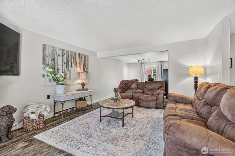 63 Chickadee Drive Kelso, WA 98626