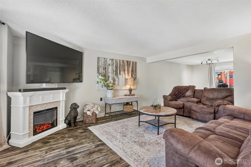 63 Chickadee Drive Kelso, WA 98626