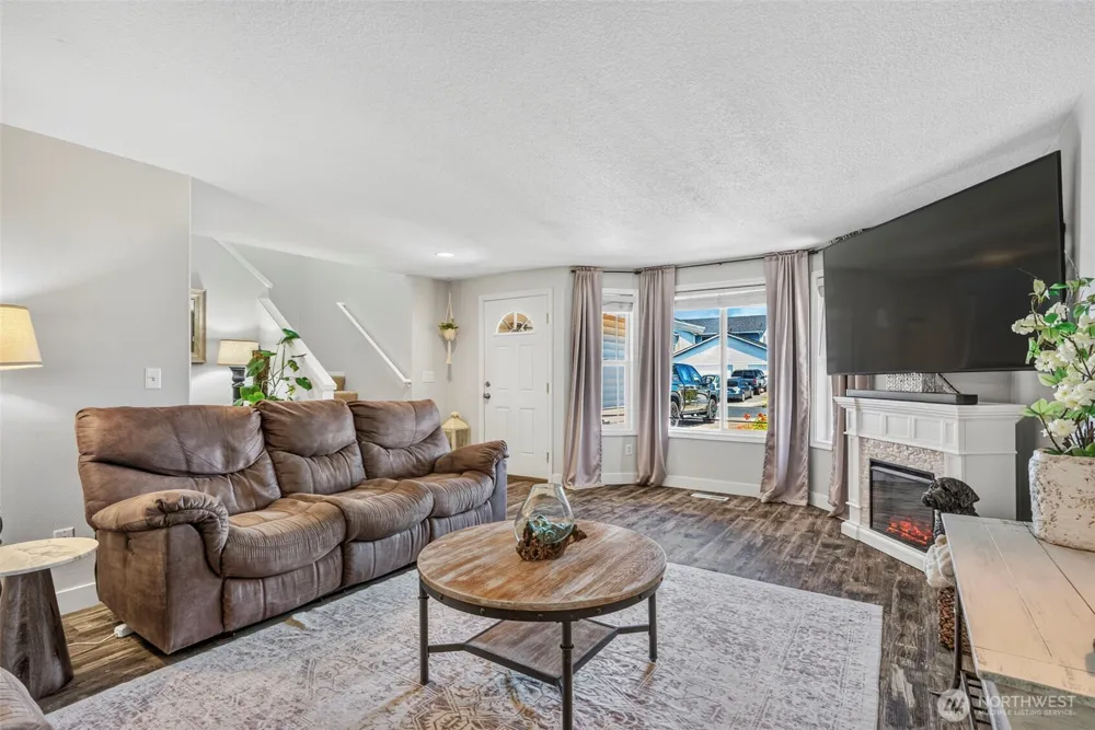 63 Chickadee Drive Kelso, WA 98626