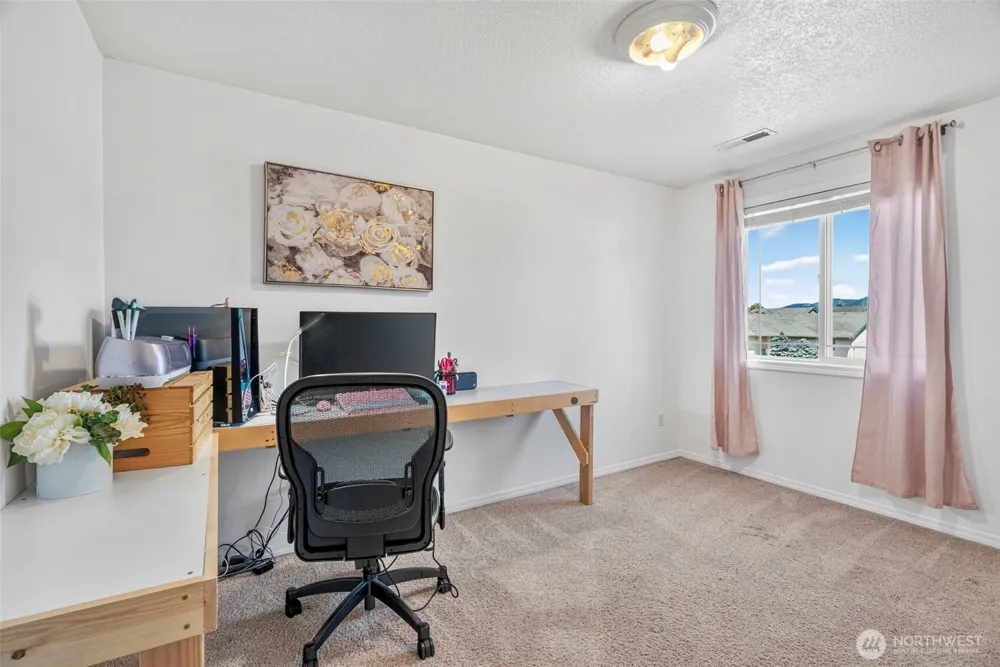 63 Chickadee Drive Kelso, WA 98626