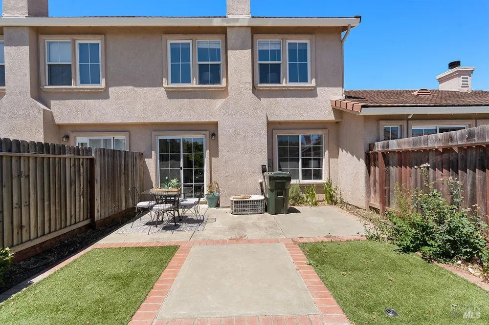 386 Columbia Circle Benicia, CA 94510
