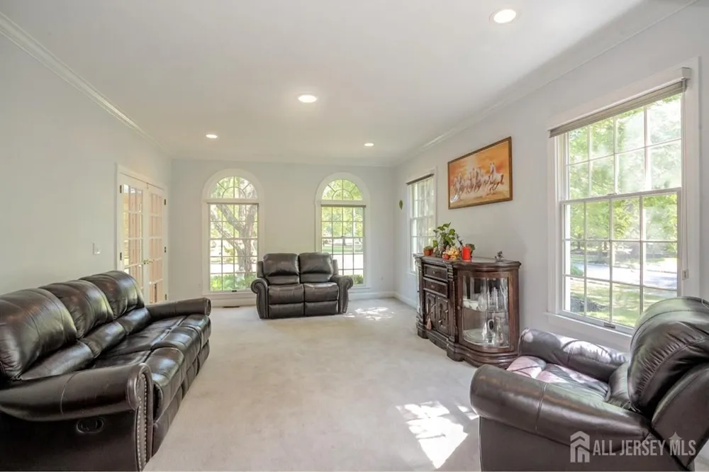 1 Shelley Court West Windsor, NJ 08550