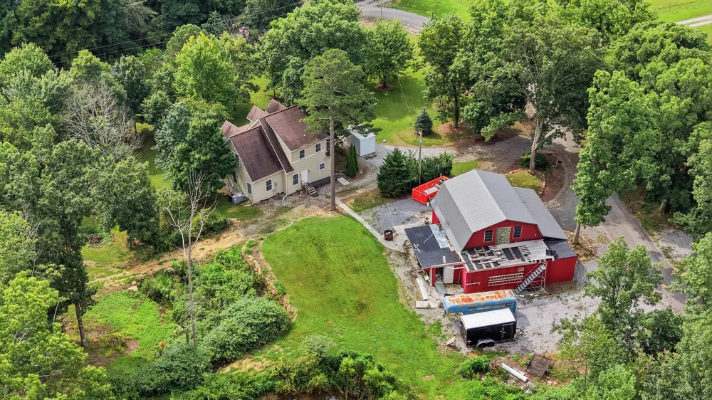 242 Robert Simmons Road Graysville, TN 37338