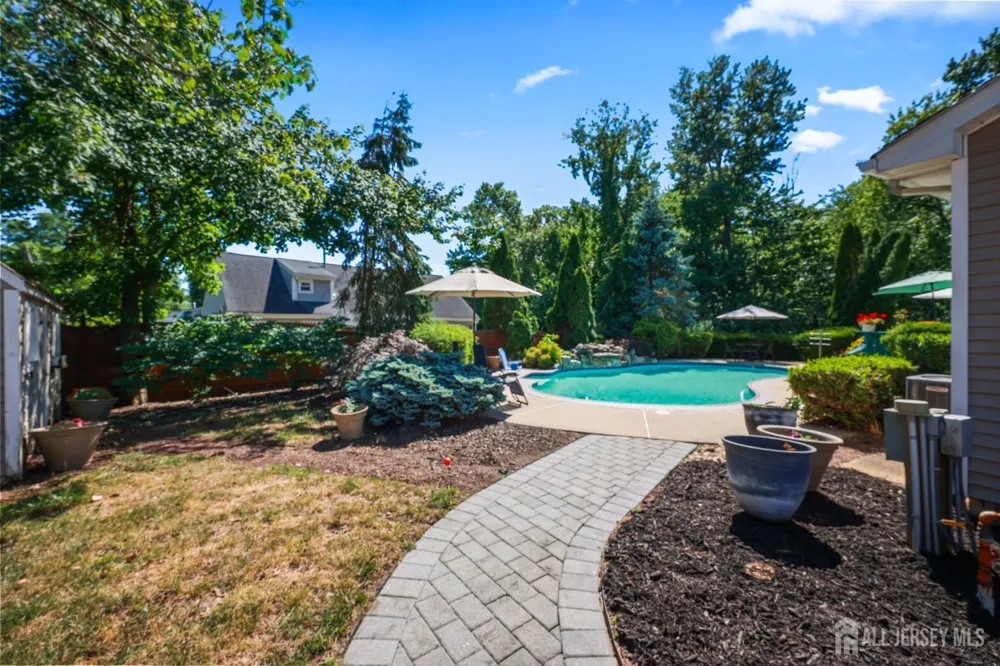 13 Tara Lin Drive Hazlet, NJ 07730