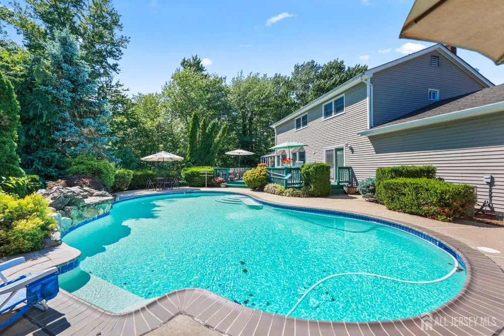 13 Tara Lin Drive Hazlet, NJ 07730