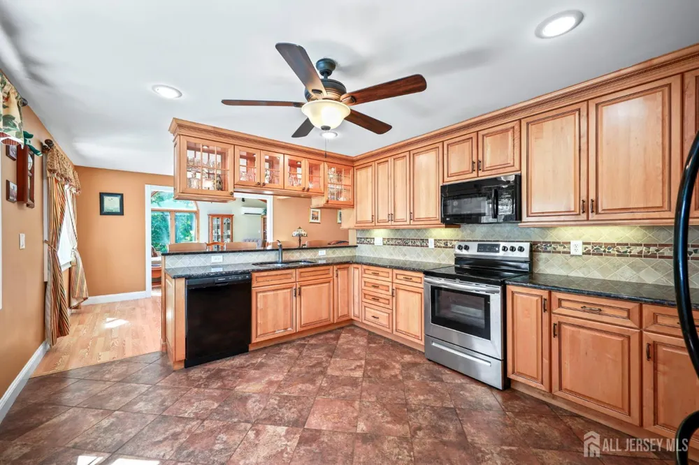 13 Tara Lin Drive Hazlet, NJ 07730