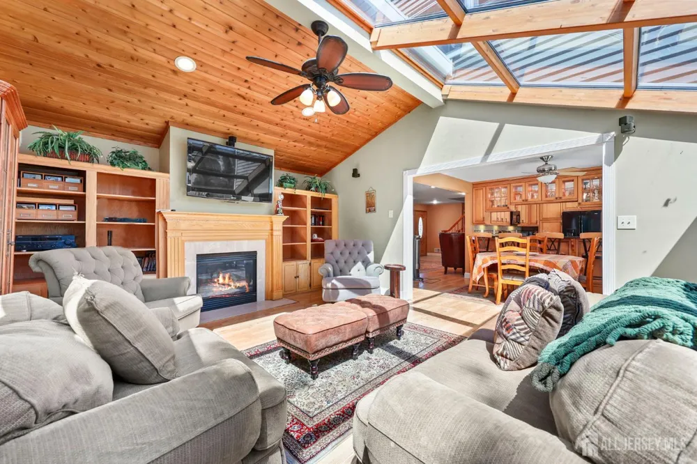 13 Tara Lin Drive Hazlet, NJ 07730