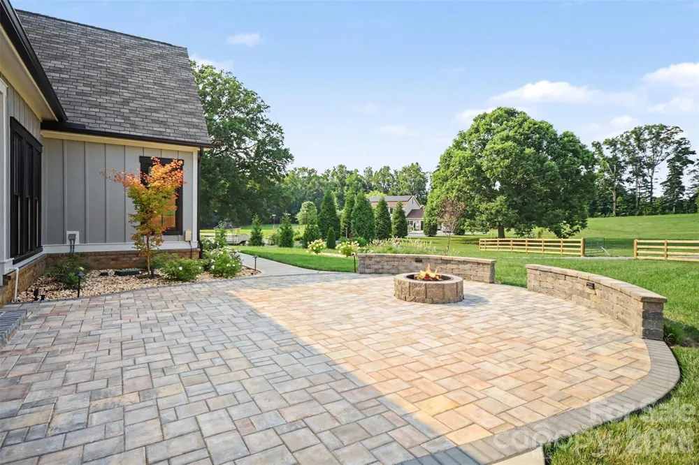 1012 Marthas Meadow Lane Monroe, NC 28112