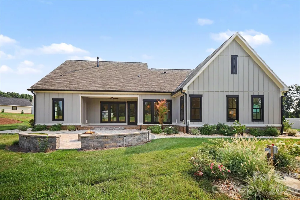 1012 Marthas Meadow Lane Monroe, NC 28112