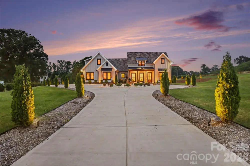 1012 Marthas Meadow Lane Monroe, NC 28112