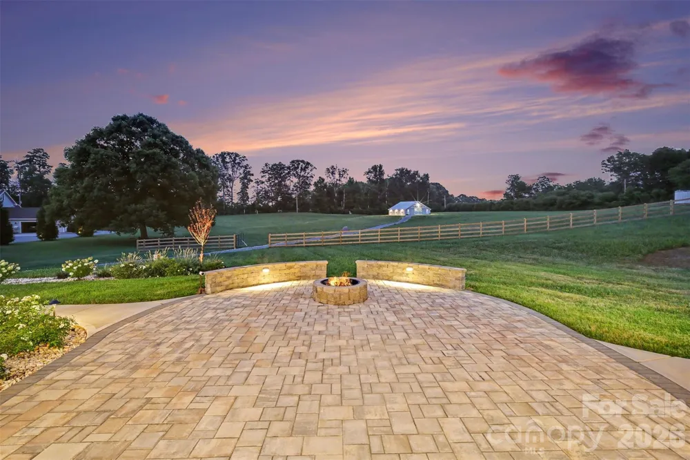 1012 Marthas Meadow Lane Monroe, NC 28112
