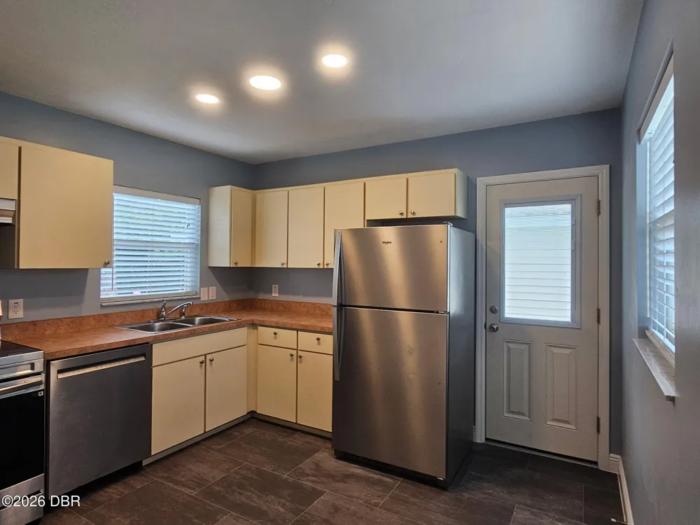 812 May Avenue Holly Hill, FL 32117