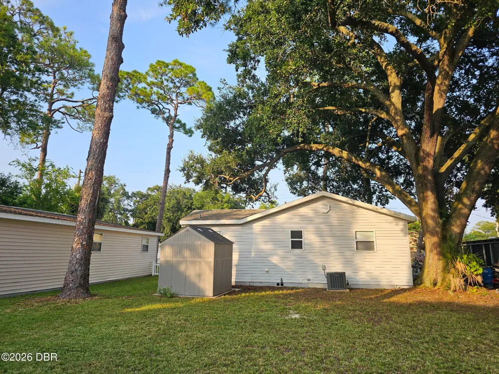 812 May Avenue Holly Hill, FL 32117