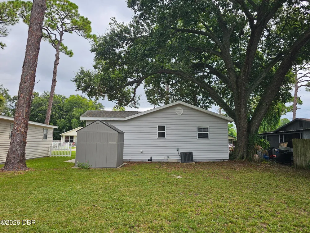 812 May Avenue Holly Hill, FL 32117