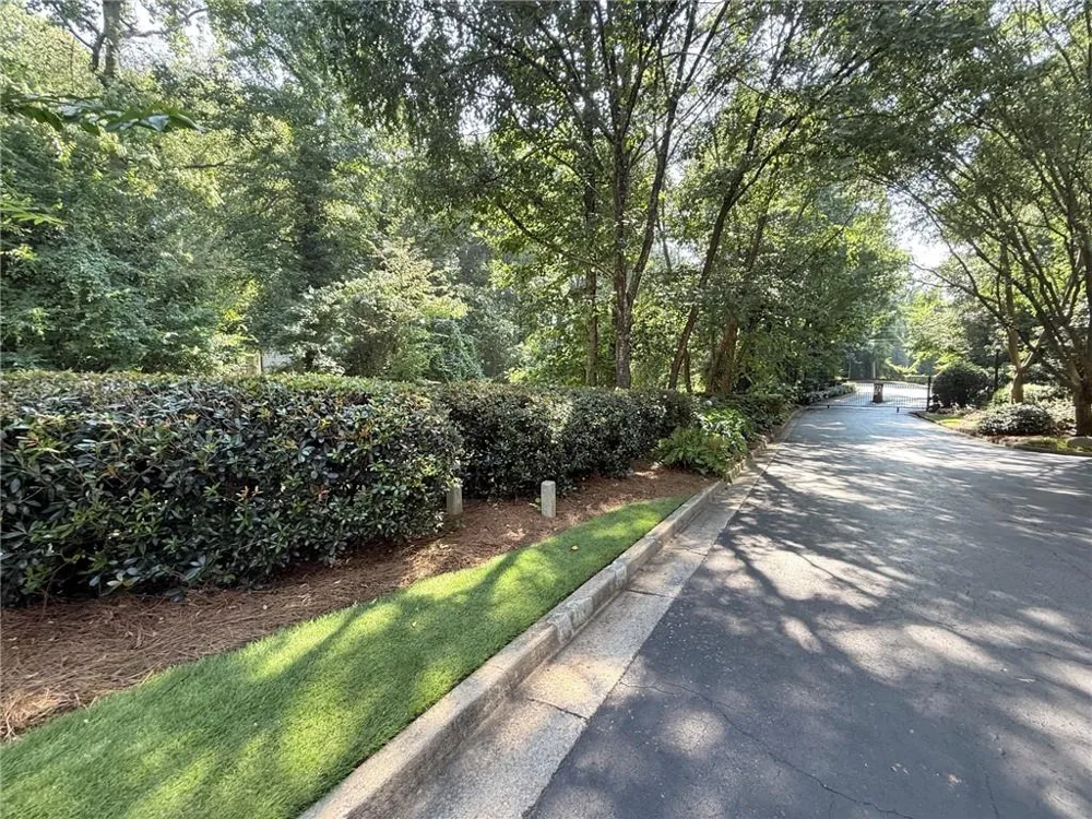 14 Carrington Way Sandy Springs, GA 30328