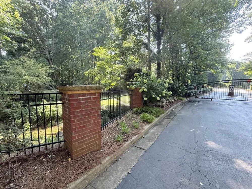 14 Carrington Way Sandy Springs, GA 30328