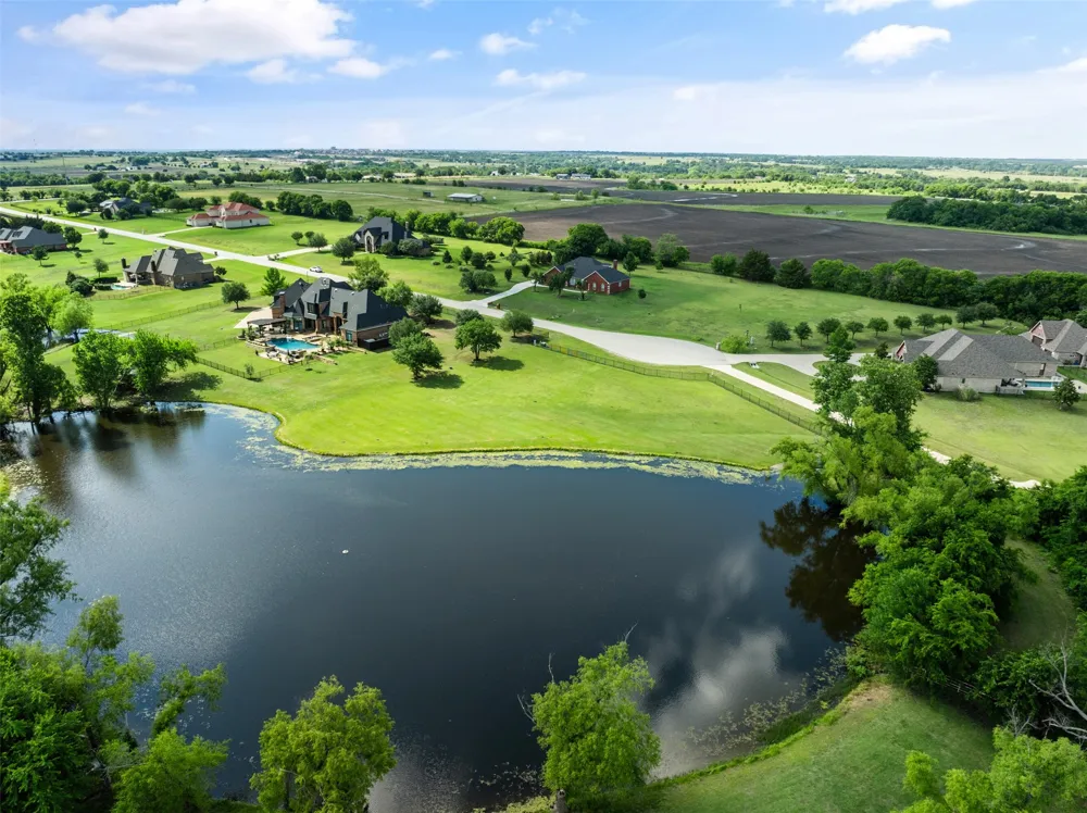 Lake Drive Celina, TX 75009
