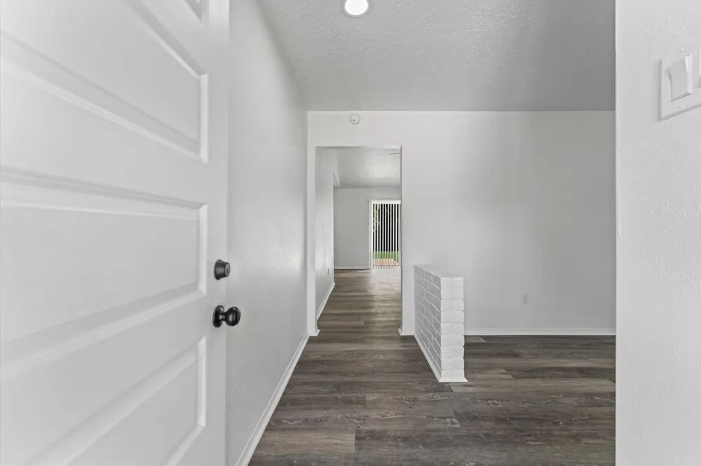 5403 Tavenor Lane Houston, TX 77048