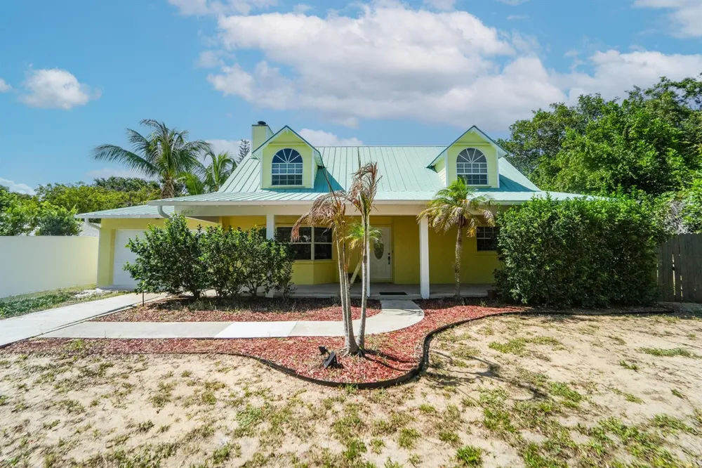 8645 SE Alabama Place Hobe Sound, FL 33455