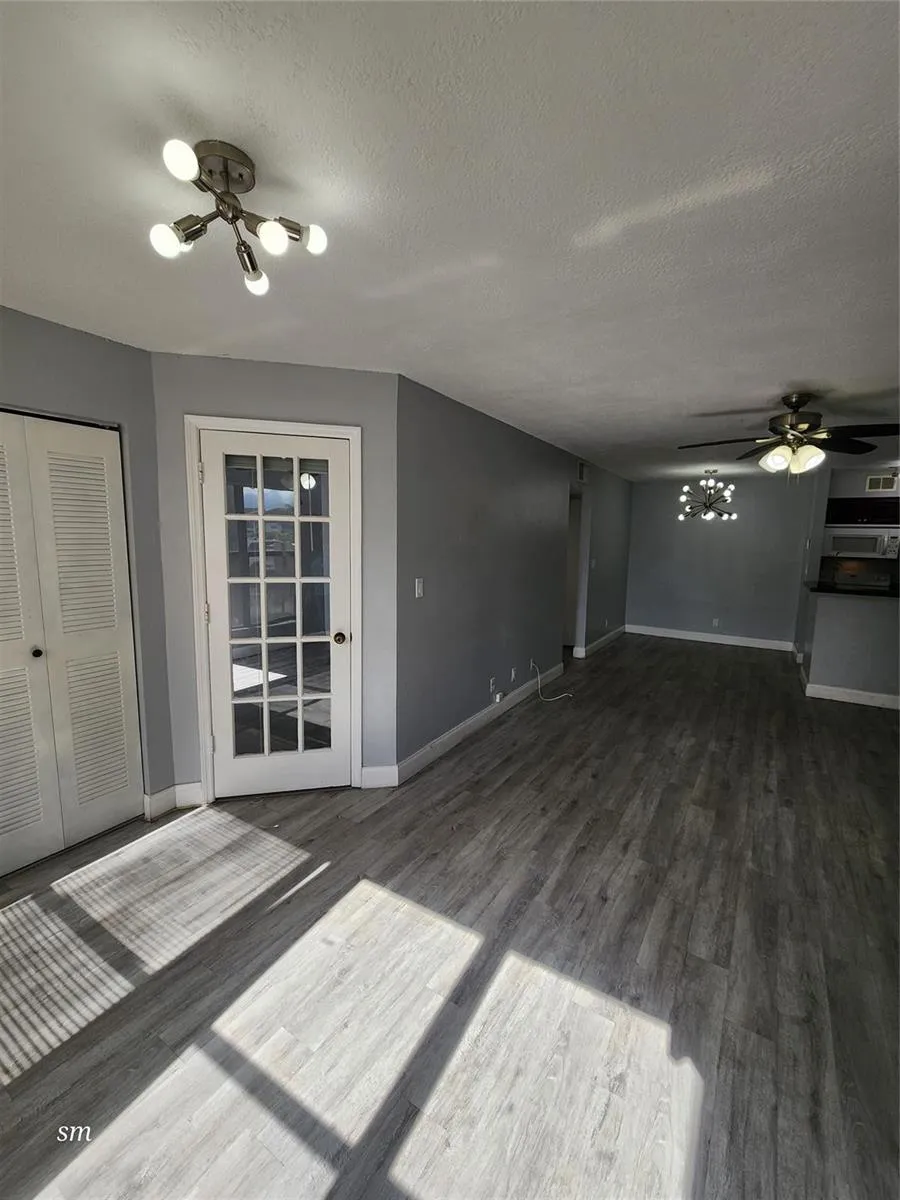 2736 S University Drive #1101 Davie, FL 33328