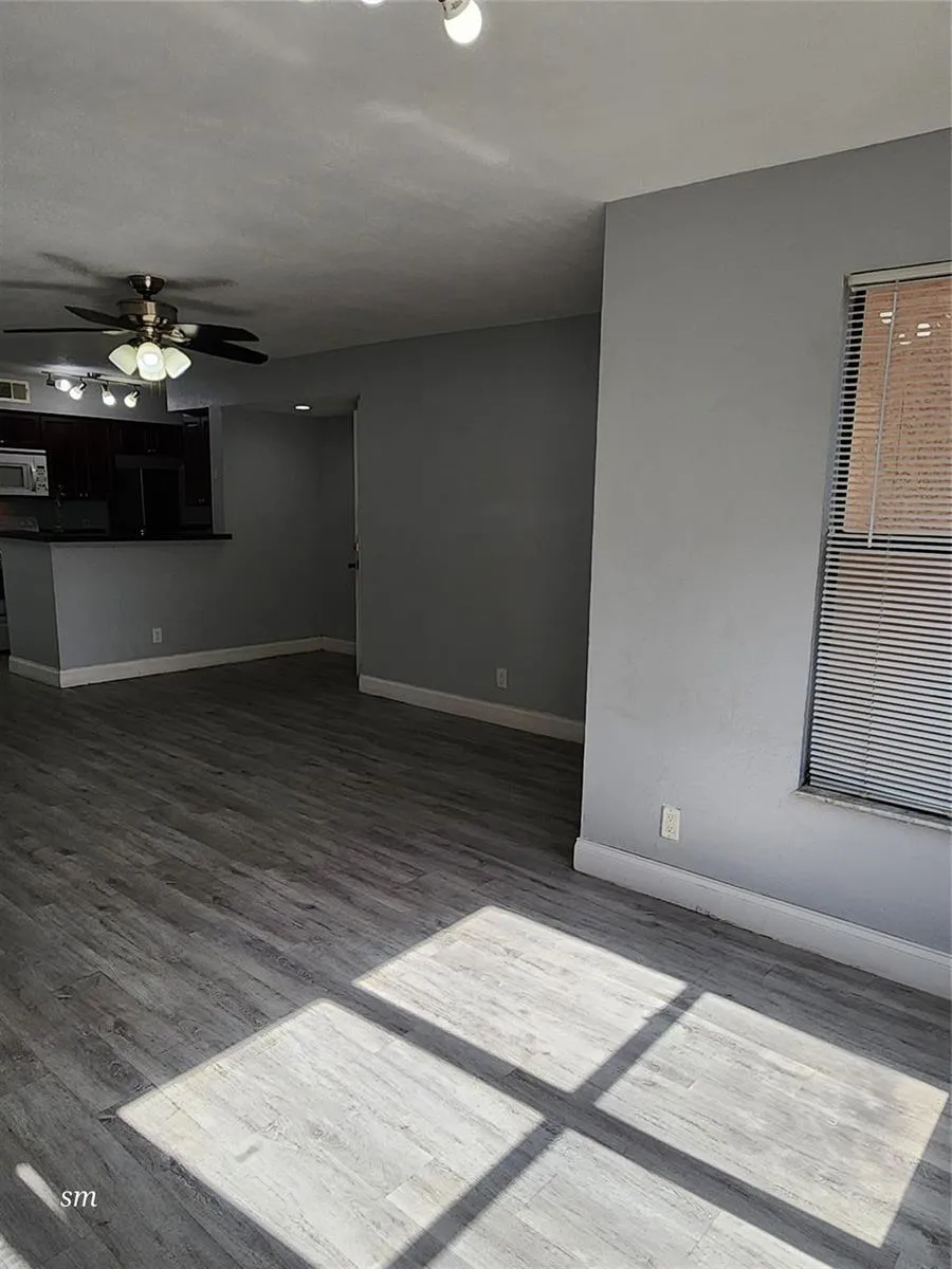 2736 S University Drive #1101 Davie, FL 33328
