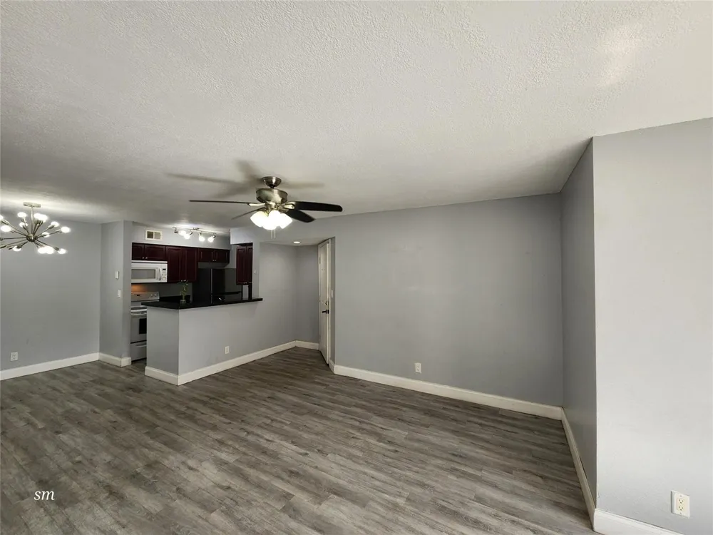2736 S University Drive #1101 Davie, FL 33328