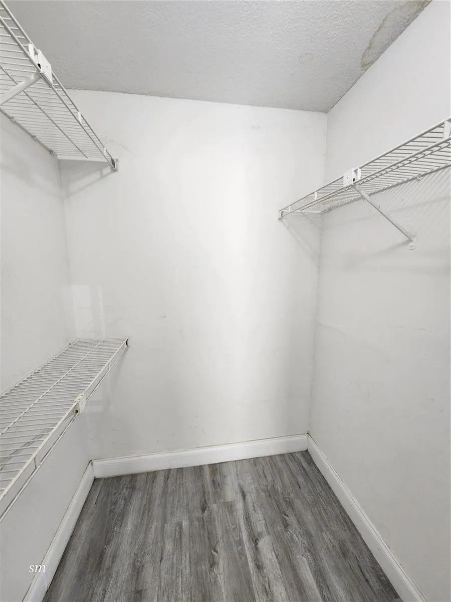 2736 S University Drive #1101 Davie, FL 33328