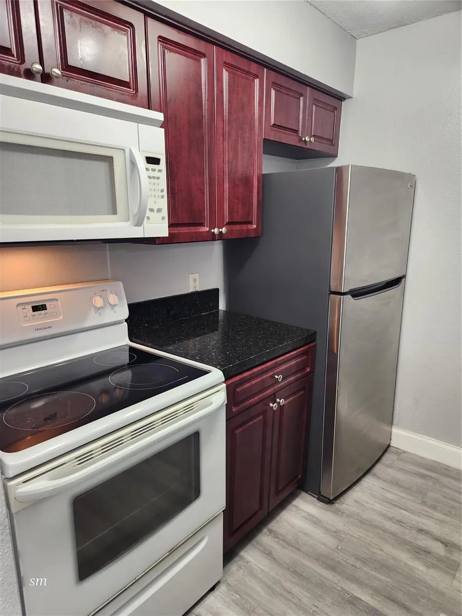 2736 S University Drive #1101 Davie, FL 33328