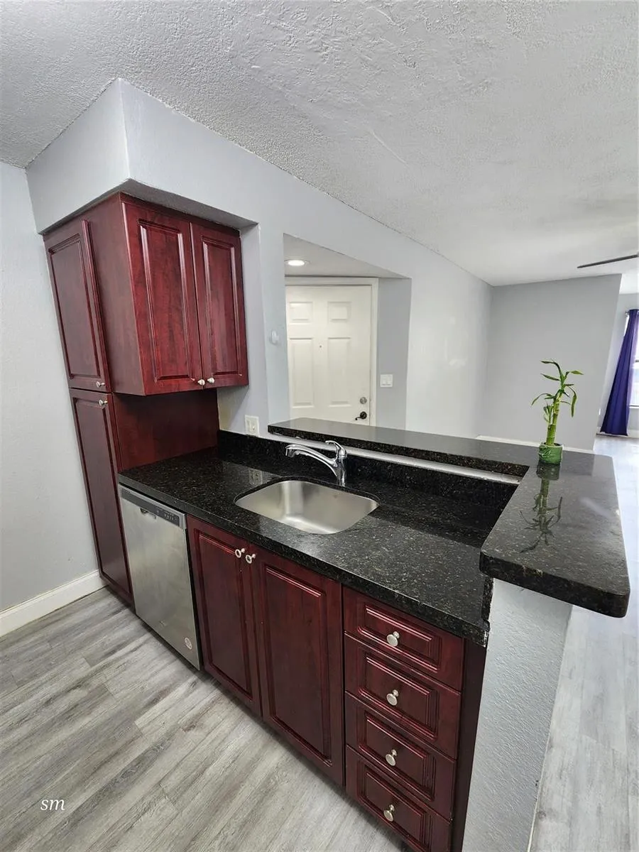 2736 S University Drive #1101 Davie, FL 33328