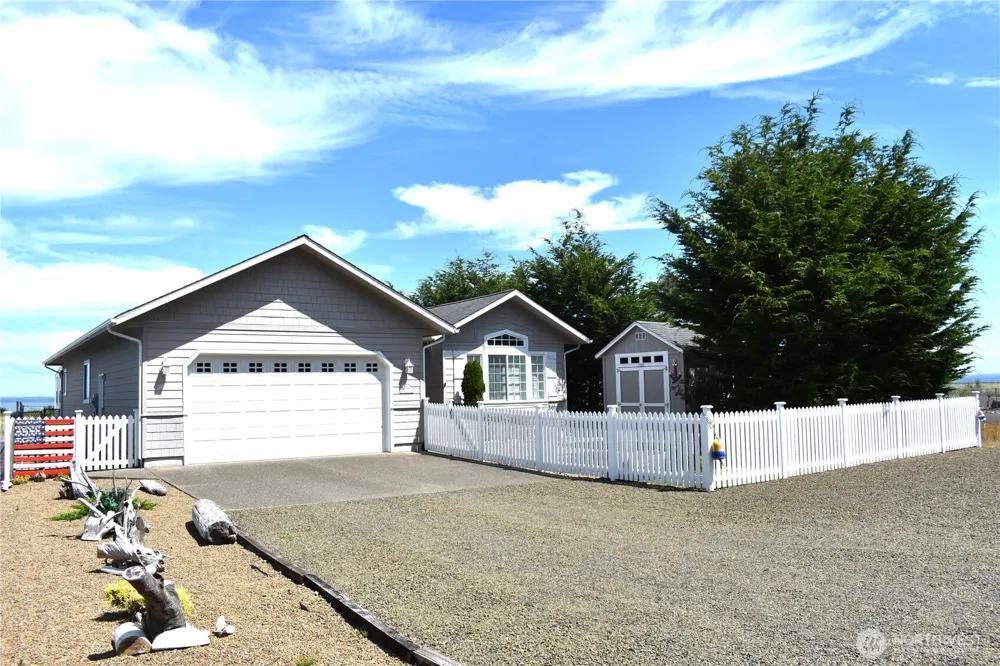268 Sunrise Avenue SE Ocean Shores, WA 98569