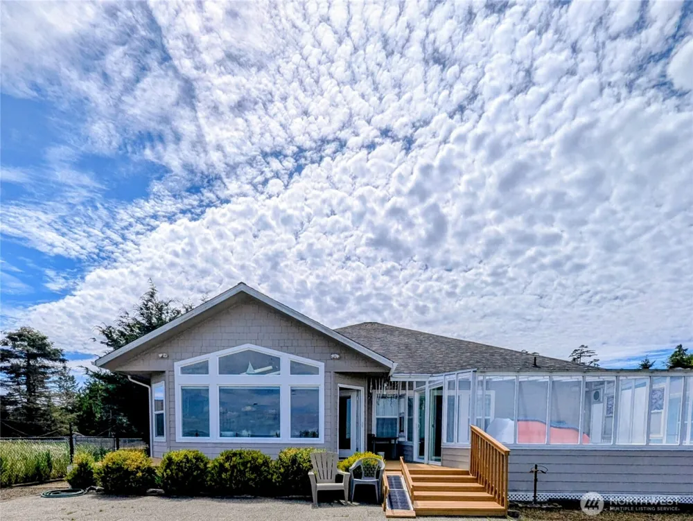 268 Sunrise Avenue SE Ocean Shores, WA 98569