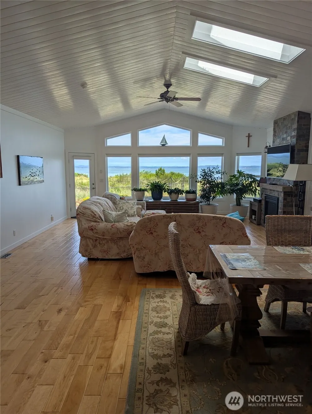 268 Sunrise Avenue SE Ocean Shores, WA 98569