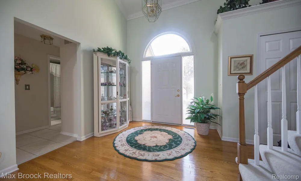 20685 Hillsboro Drive Macomb Township, MI 48044