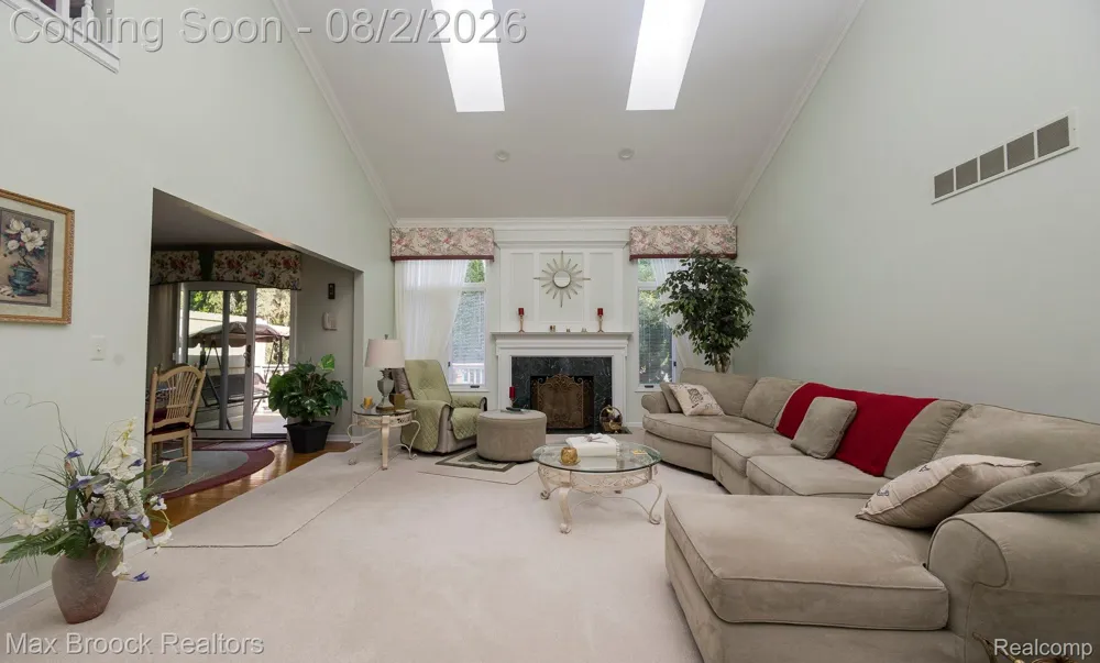 20685 Hillsboro Drive Macomb Township, MI 48044
