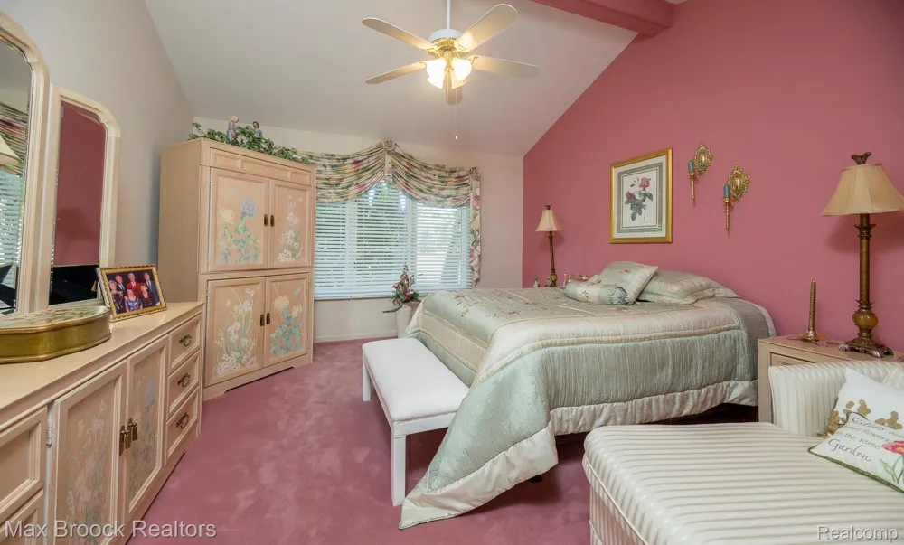 20685 Hillsboro Drive Macomb Township, MI 48044