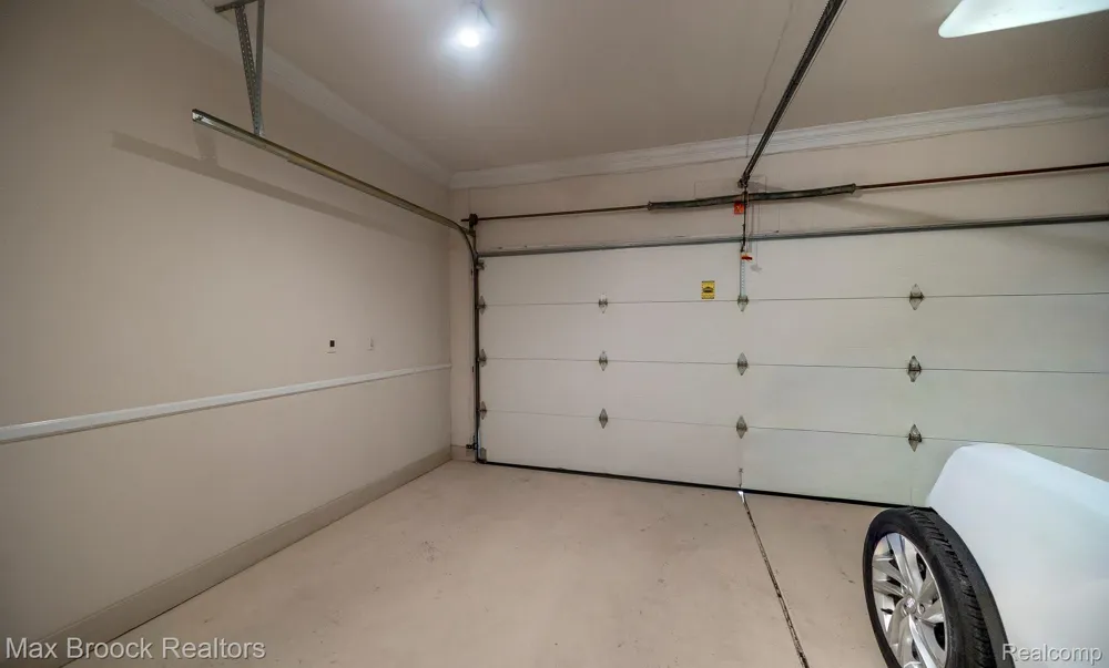 20685 Hillsboro Drive Macomb Township, MI 48044
