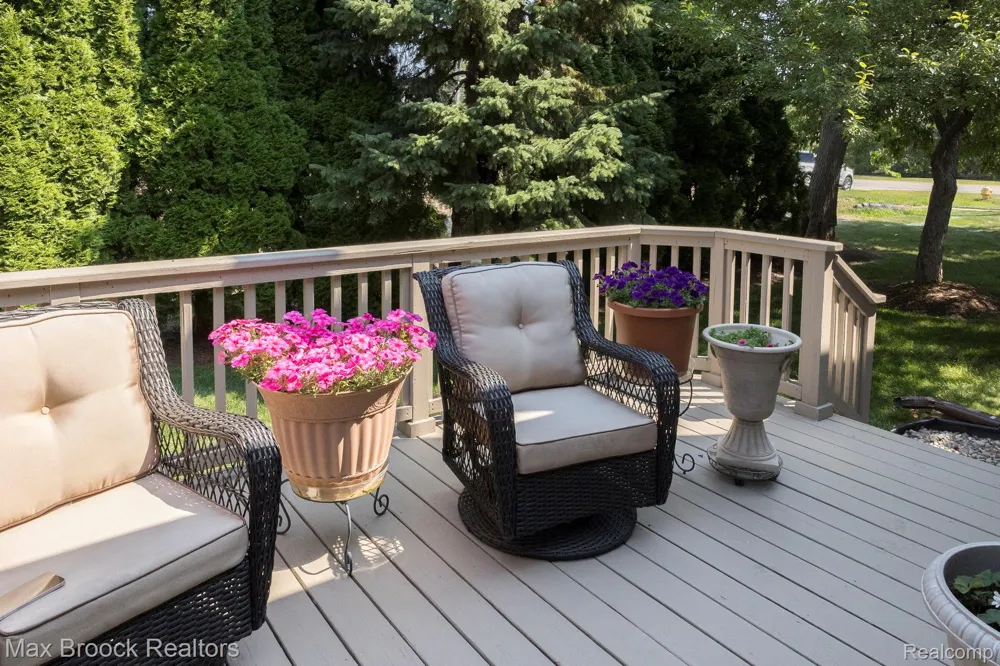 20685 Hillsboro Drive Macomb Township, MI 48044