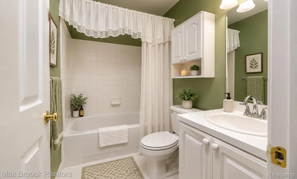 20685 Hillsboro Drive Macomb Township, MI 48044