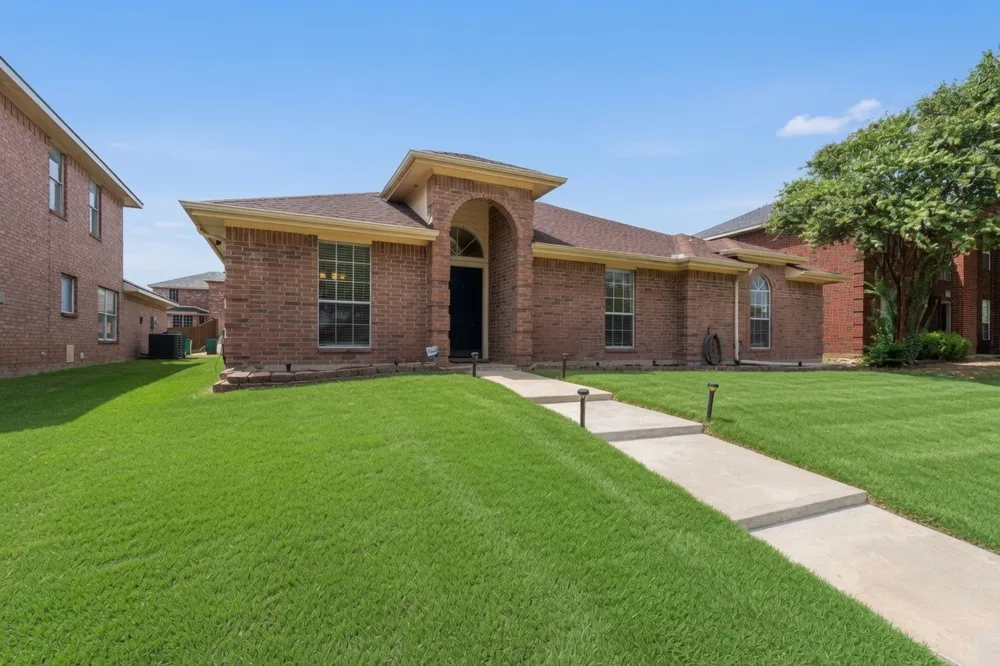 412 Sugar Mill Road Cedar Hill, TX 75104