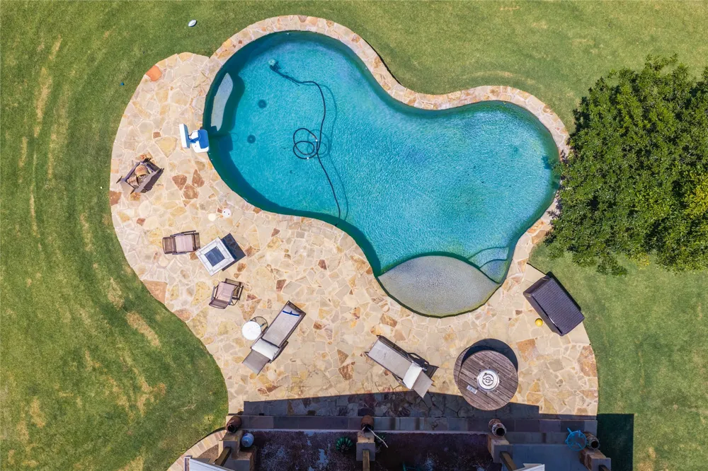 186 520 Mullin, TX 76864