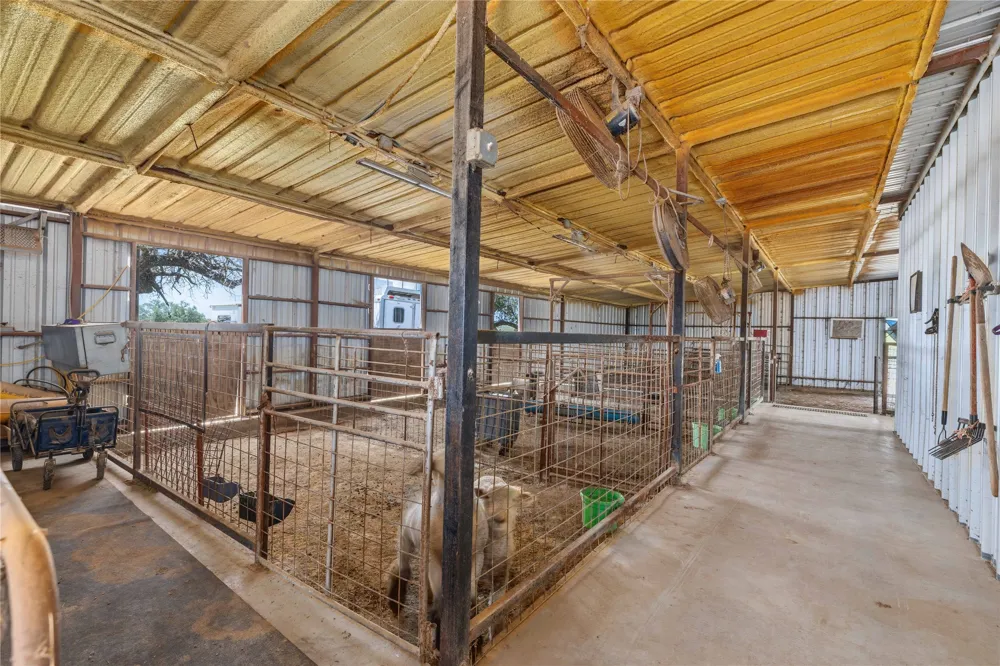 186 520 Mullin, TX 76864