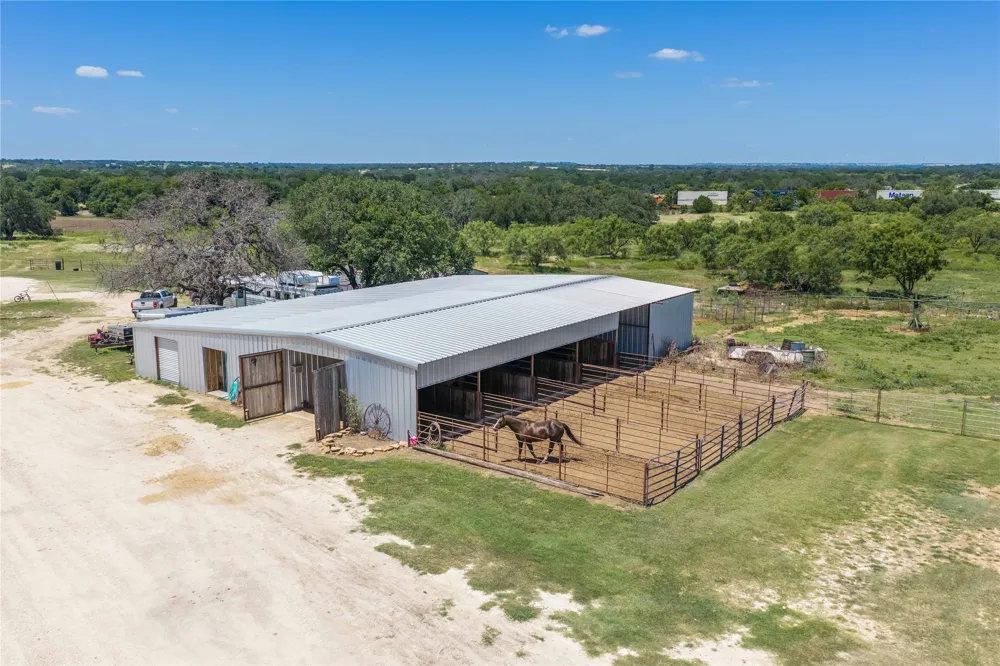 186 520 Mullin, TX 76864