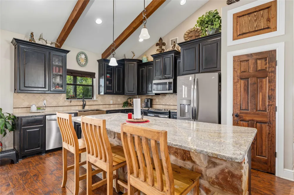 186 520 Mullin, TX 76864