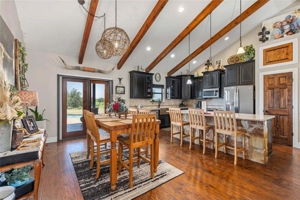 186 520 Mullin, TX 76864