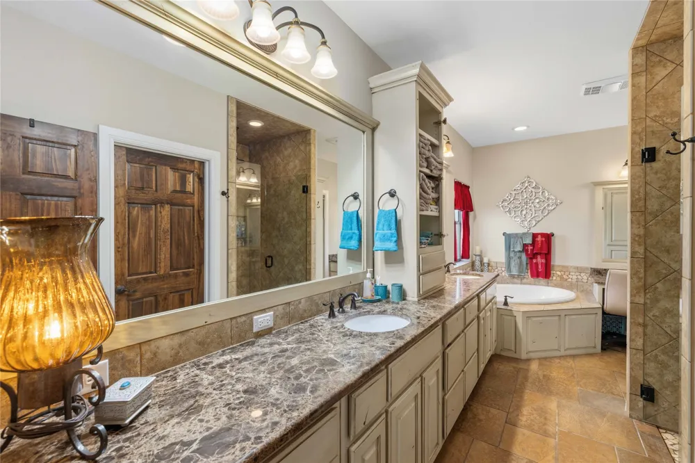 186 520 Mullin, TX 76864