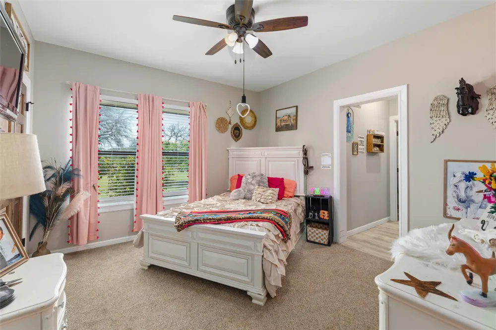 186 520 Mullin, TX 76864