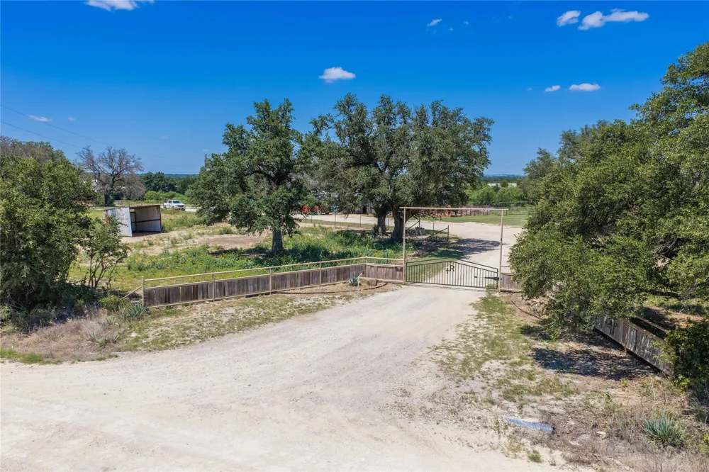 186 520 Mullin, TX 76864