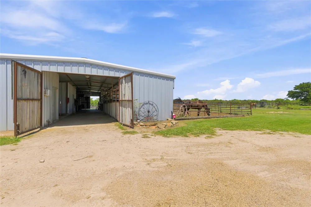 186 520 Mullin, TX 76864