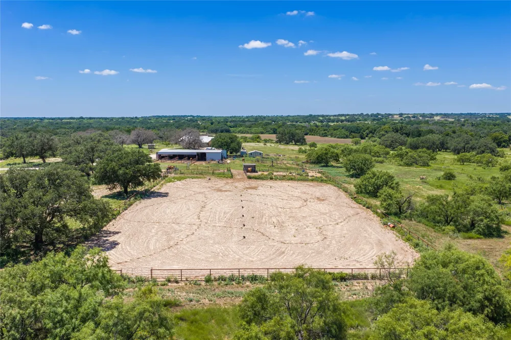 186 520 Mullin, TX 76864