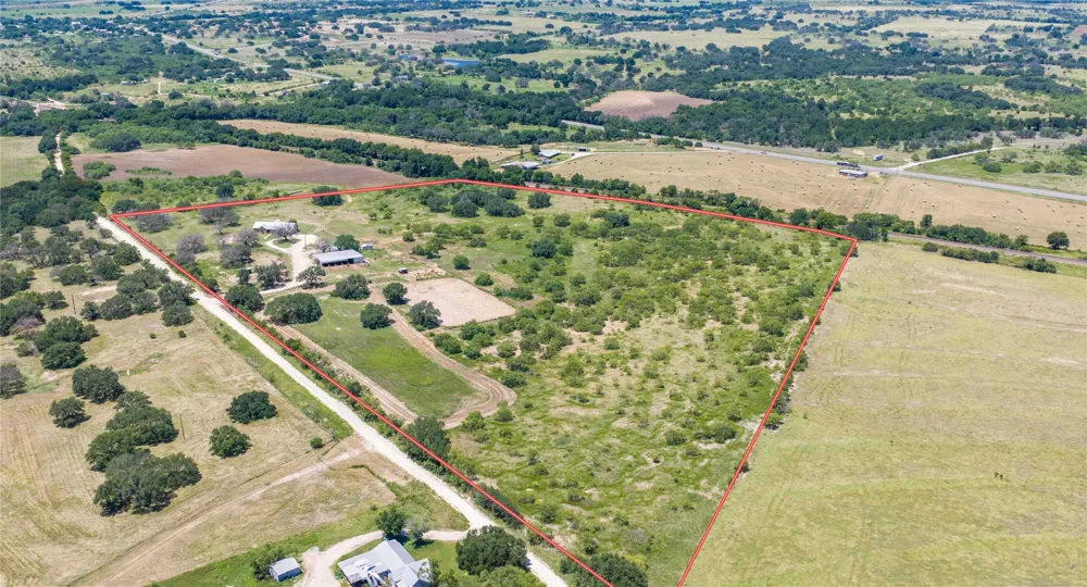 186 520 Mullin, TX 76864